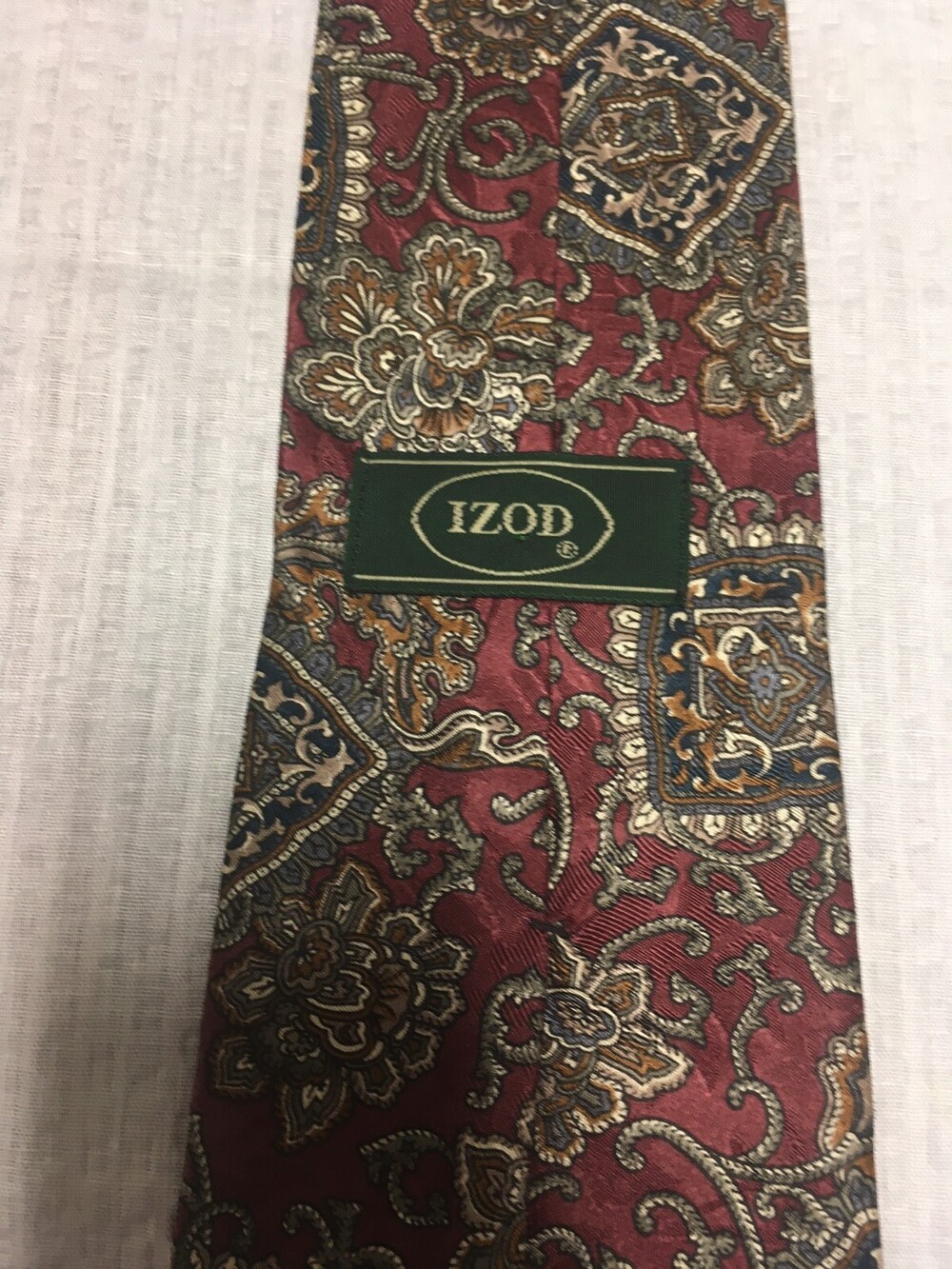 Izod men's paisley tie red, blue, gray, and gold